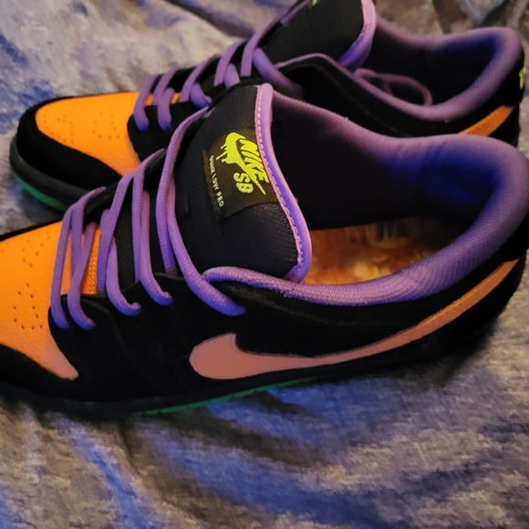 NIKE SB DUNK LOW PRO Night of Mischief Halloween size 11 US 45 EU - Picture 2 of 4